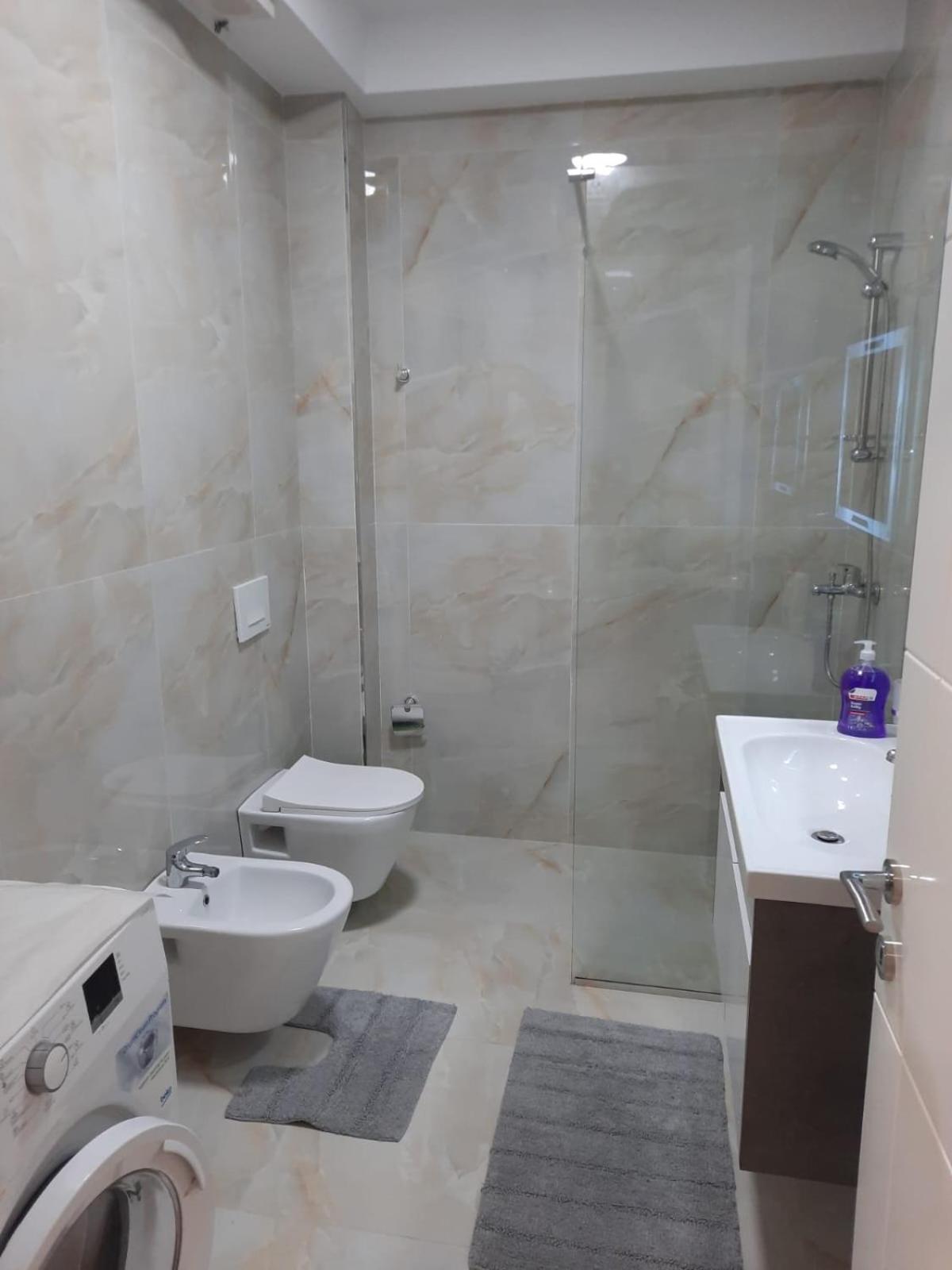 Spacious Near The Seaside Apartment